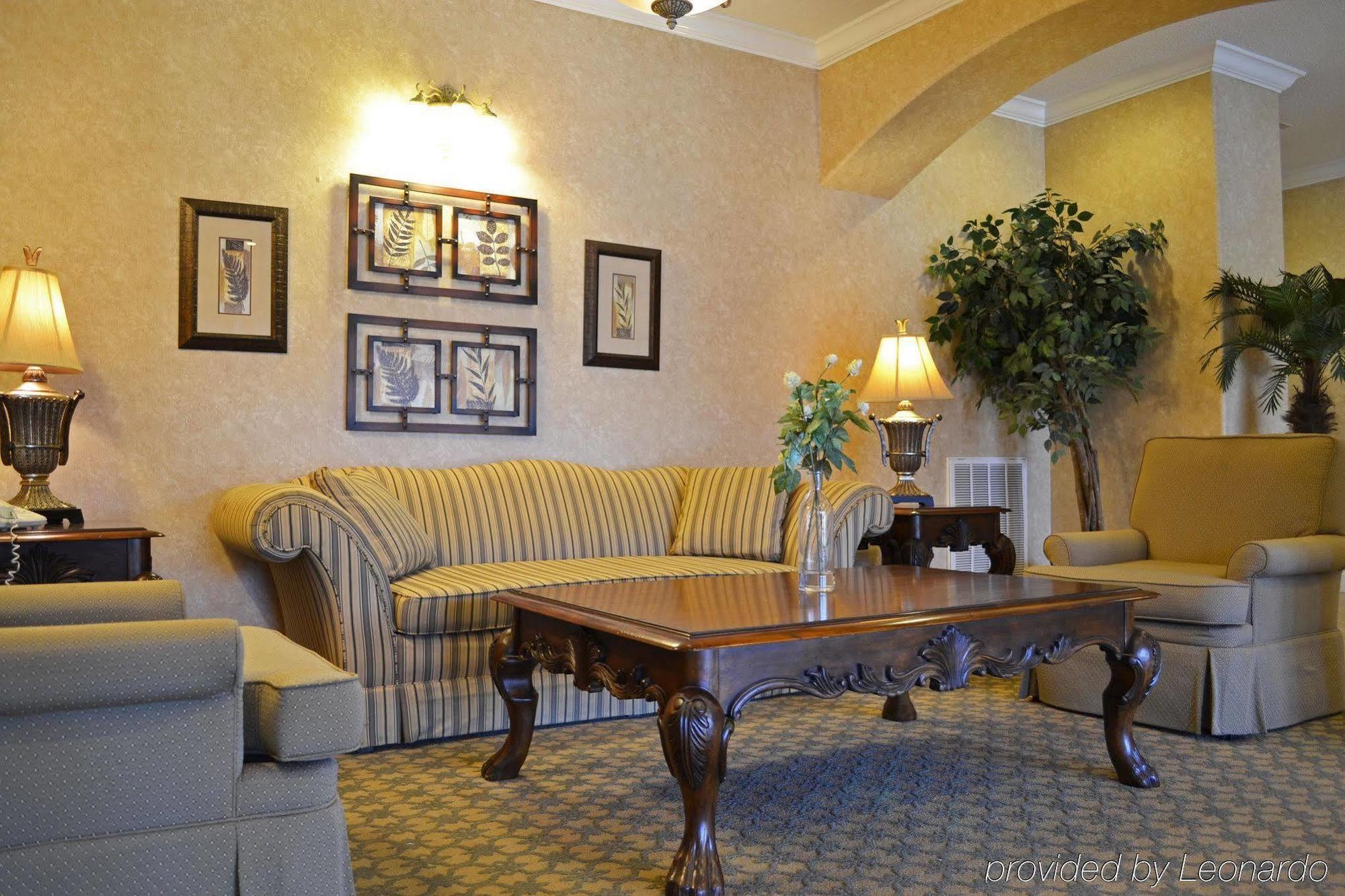 Econo Lodge Inn & Suites Дугласвилл Интерьер фото